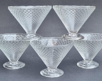 Vintage 1970s Pressed Glass Dessert/Ice Cream/Sorbet Bowls - Set of 5.