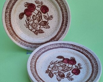 Set of 4 Retro 1970s Churchill Homespun Stonecast Hand-Painted "Cherry Ripe" Side/Tea Plates.