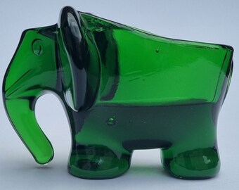 Vintage 1970s, Green Elephant Shape Astray.