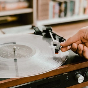 Vinyl Records - Over 3,000 Albums to Choose from - Vintage & New LPs - Spend 100+ and enjoy a 20% discount!