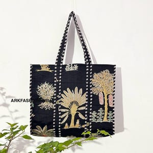 Hand Printed Tote Bag, Quilted Hand Luggage Bag, Eco Friendly Sustainable Sturdy Grocery Shopping Tote Bag, Boho Overnight Beach Tote Bags