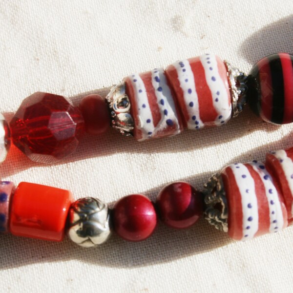 Collier perles africaines krobo rouge