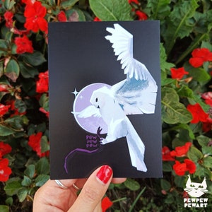 Cartão postal de arte Dark Cottagecore - Ilustração de cobra e coruja - A6 4x6 Animal Mini Art Print - Papelaria minimalista de natureza mágica