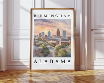 Puede incluir: Una pintura de acuarela del horizonte de Birmingham, Alabama, al atardecer. La pintura presenta los edificios más altos de la ciudad, incluyendo el Regions Center y el Alabama Power Building. La pintura está enmarcada en un marco dorado.