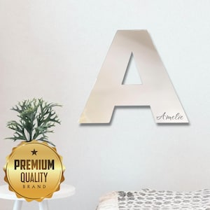Espejo acrílico grande con inicial/letra para pared - Múltiples tamaños, grabado sencillo o personalizado (Artículos a medida)