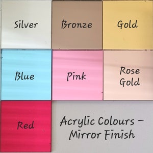 Puede incluir: Una muestra de nueve cuadrados acr&iacute;licos en diferentes colores, incluyendo plata, bronce, oro, azul, rosa, oro rosa y rojo. Los cuadrados est&aacute;n dispuestos en una cuadr&iacute;cula y etiquetados con sus colores respectivos. El texto "Acrylic Colours - Mirror Finish" est&aacute; escrito debajo de los cuadrados.