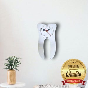 Zegar akrylowy z zębem – wiele dostępnych kolorów (wykonane na zamówienie w różnych kształtach i rozmiarach)