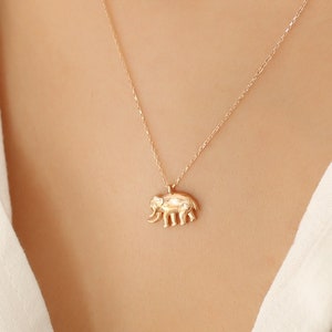 Elephant Neclace, 14k Gold Elephant Luck Pendant Necklace, Lucky Necklace, Mother's Day Gift, Gift for mom, Mother Necklace