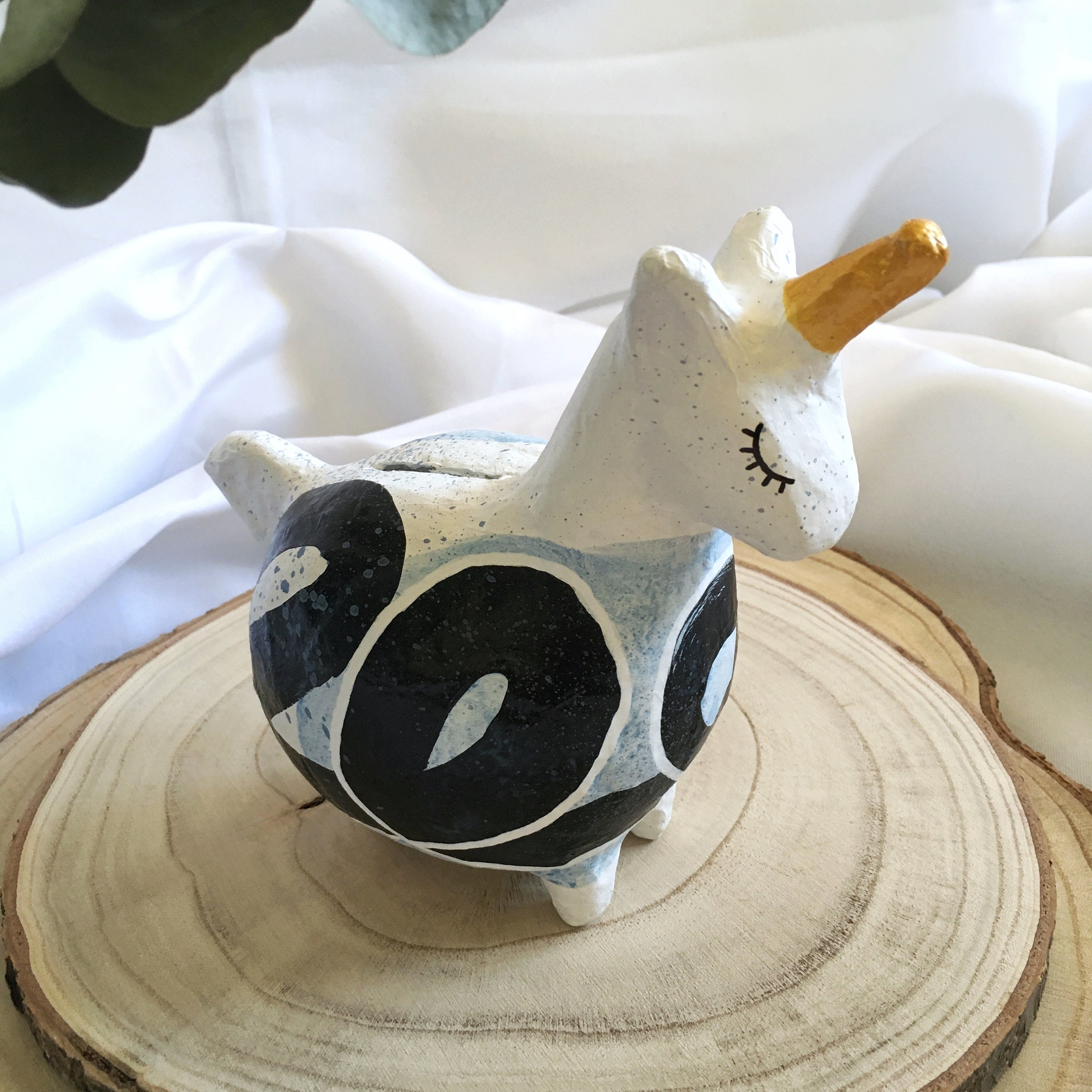 Tirelire Licorne, Tirelire Enfant, Licorne Décoration, Objet Déco, Blanche Noire et Bleue Peinte à L