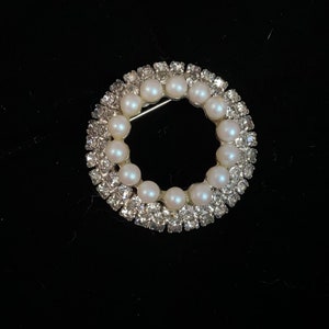 Vintage Costume Jewelry Brooch