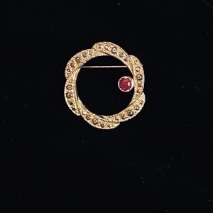 Vintage Costume Jewelry Brooch