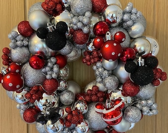 Bauble Wreath, Luxury Wreath,Handmade Wreath, Christmas Wreath, Mouse Wreath, Mouse Inspired Wreath