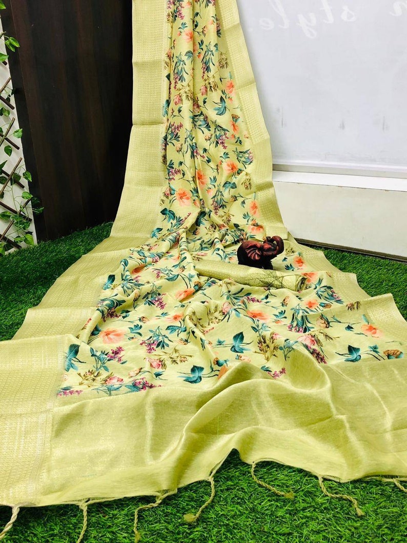 Handloom Linen Saree With Digital Printed With Rich Zari Wooven Pallu With Royal Tassels and Heavy Wooven Jacquard Border