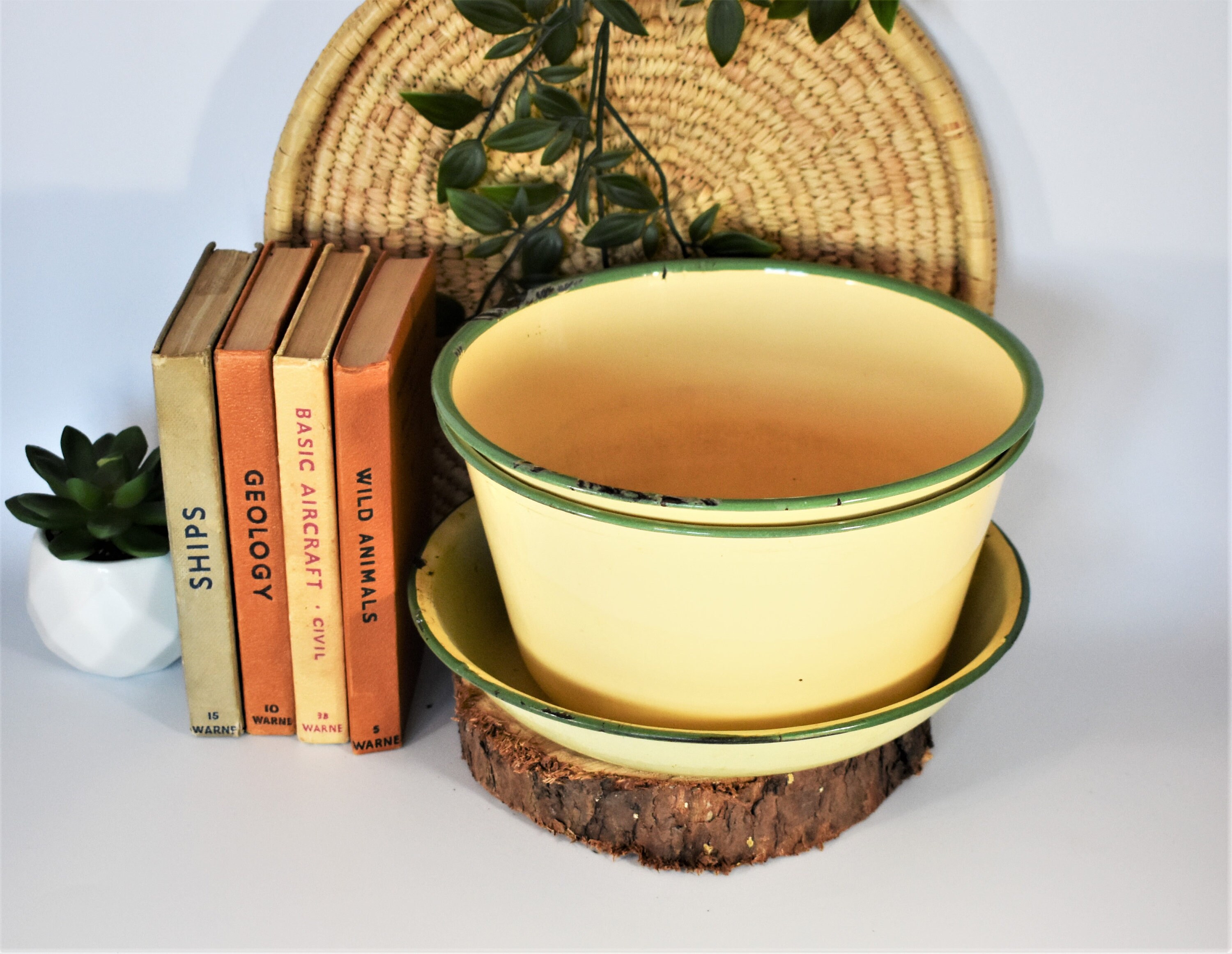 Green and Cream Vintage Enamel Bowls. Retro Round Enamel Etsy