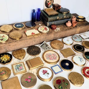 Vintage Compact Mirror/ Powder Compacts. Ornate brass, gold, floral. Mid century Stratton.