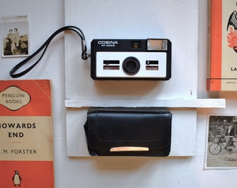 Vintage Camera. 1920s-1960s Retro Cameras & Cases. Box