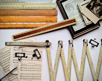 Regla de madera vintage: instrumento de medición antiguo, decoración coleccionable