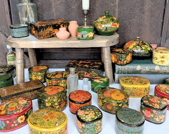 Vintage Trinket Boxes. Antique handmade lacquered papier mache box. Mid Century jewellery box.
