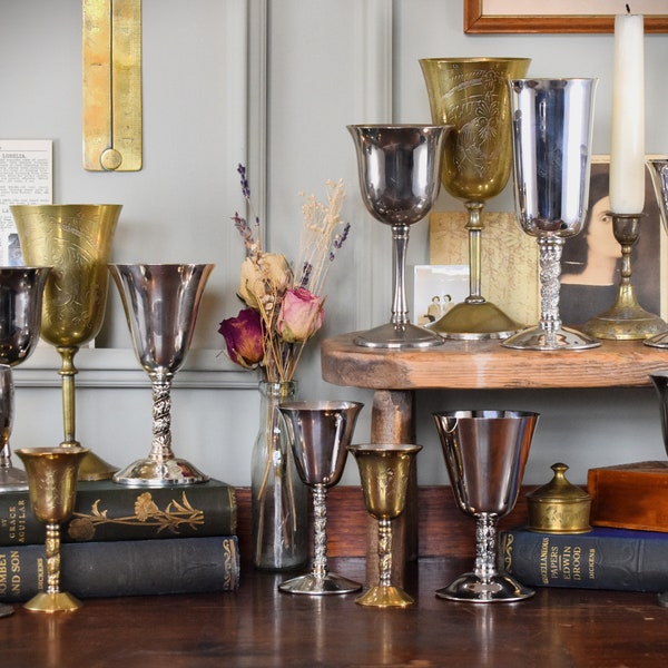 Vintage Kelch. Antikes gotisches Weinglas / Kelch in Silber & Gold: Versilbert / Messington. Magische Zeremonie Ritual Tasse. Geätzter Kelch.