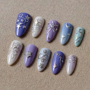 Unhas postiças Fairycore Starlight | Unhas celestiais | Unhas com pingente prateado | Roxo azul pastel | Amêndoa longa | Unhas glamorosas Galaxy