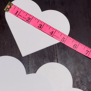 Coeur - Papier cartonné découpé - 32 pièces par paquet