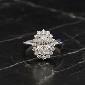 Anillo de compromiso con halo de diamantes cultivados en laboratorio Sunburst de 1,25 quilates, ovalado, regalo de boda para novia.