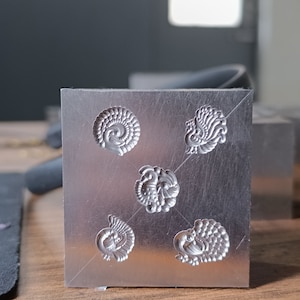 Molde de prensa hidráulica 5pecock | Molde de impressão de ouro | Matriz de impressão personalizada | Molde de joias | prensa hidráulica | | Molde de impressão prateada
