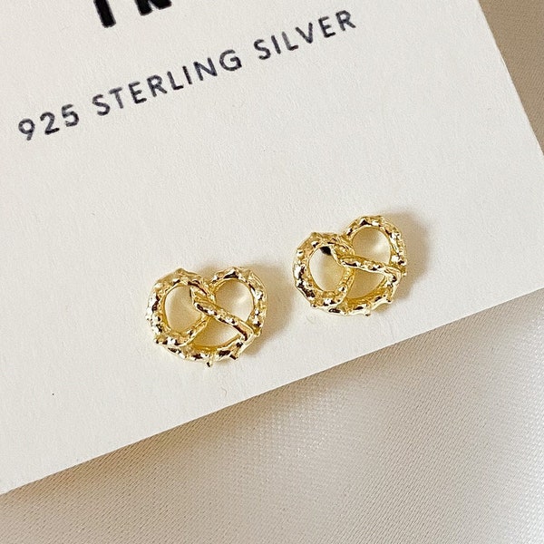 Clous d'oreilles en or bretzel | Puces d'oreilles en or délicats | Petits clous | Boucles d'oreilles en or 14 carats | Argent sterling | Boucles d'oreilles délicates | Boucles d'oreilles minimalistes