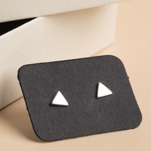 Kolczyki z trójkątnymi sztyftami | Małe srebrne kolczyki | Delikatne kolczyki | Minimalistyczne kolczyki | Prezent dla dziewczyny | Srebrna biżuteria