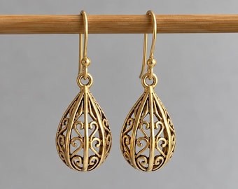 Gold Filigree Earrings, Gold Teardrop Earrings, Vintage Dangle Earrings, Ornate Gold Drop Earrings, Boho Statement Jewellery