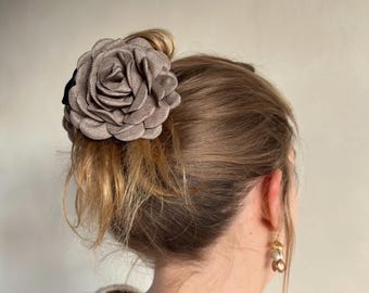 Light Brown Fabric Flower Hair Claw Clip | Floral Claw Clip Aesthetic | Romantic Hair Accessory | Bridal Hair Clip