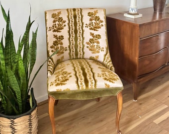 Vintage Walnut Scoop Back Accent Chair with Cabriole Legs