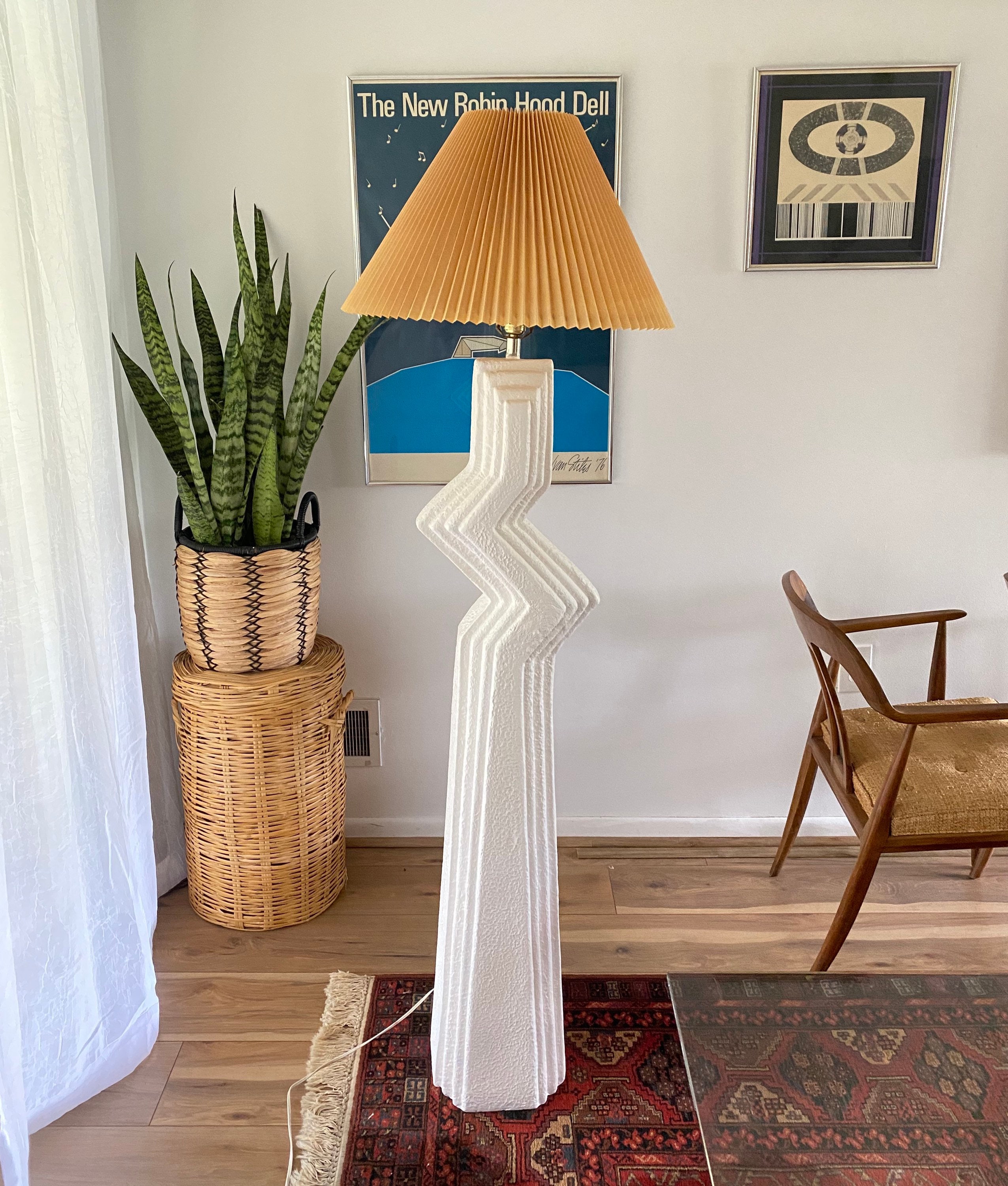 1980s Postmodern Zig Zag Bolt Floor Lamp, Vintage Memphis 1980s Postmodern Zig Zag Bolt Floor Lamp, Vintage Memphis