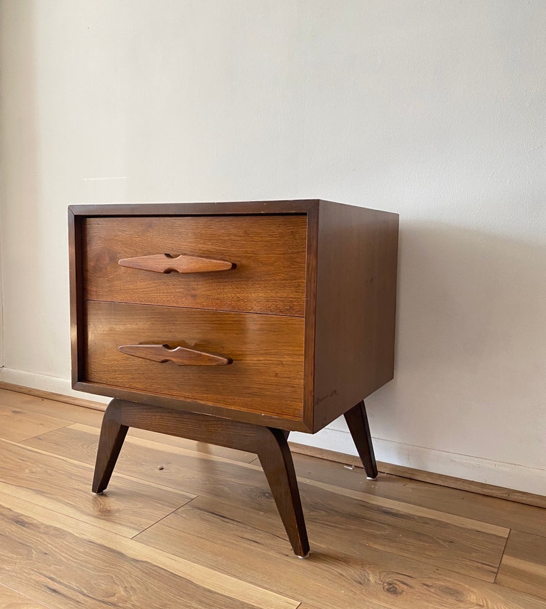 Vintage Mid Century Walnut Nightstand MCM Nightstand With 2 Etsy