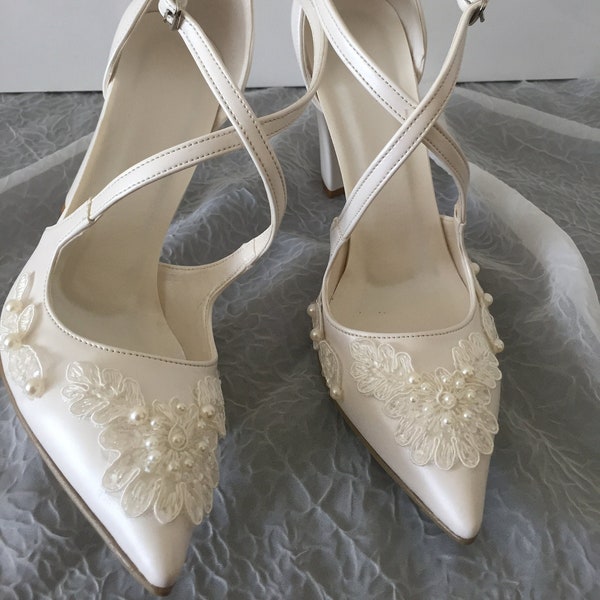 Pearl Guipure Embellsihed , Block Heels , Heels , Wedding Shoes , Bridal Shoes , Ivory , White