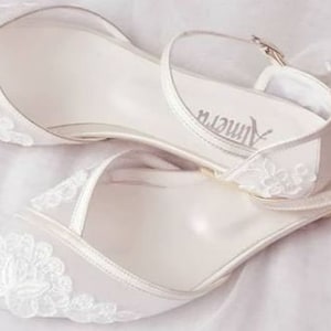 Flat , Ankle Strap Flats, Flaat Wedding Shoes ,Flat, Flat Bride Shoes , Ivory , Flat Bridal Shoes , Flat shoes , guipure embellished