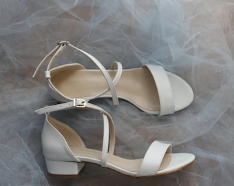 Criss Cross , bride shoe , wedding shoe , Block Heel , Wedding Shoe For Bride , Bridal Shoe , White , Ivory , low heel