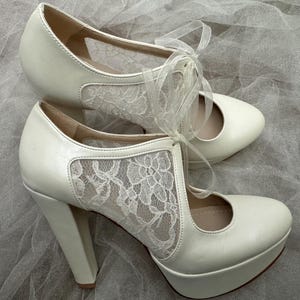 Closed Toe Shoe ,  Ankle Strap , Block Heel , Wedding Shoe For Bride , Bridal Shoe , White , Ivory , Low Heel , Bride Shoe