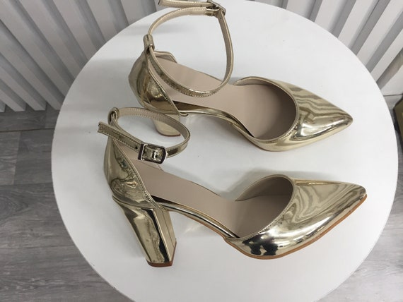 Chaussure doree chaussure avec bride a la cheville bride doree a la cheville chaussure en or brillant Etsy France