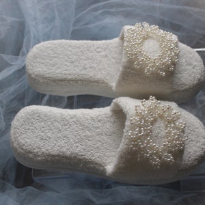 Pearl slippers , Bride Slippers , Cotton Bride Slippers , Bridal Slipprs , Pearl Bride Slippers , Wedding Slippers , Woman slippers