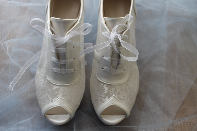 ivory wedding wedges for bride