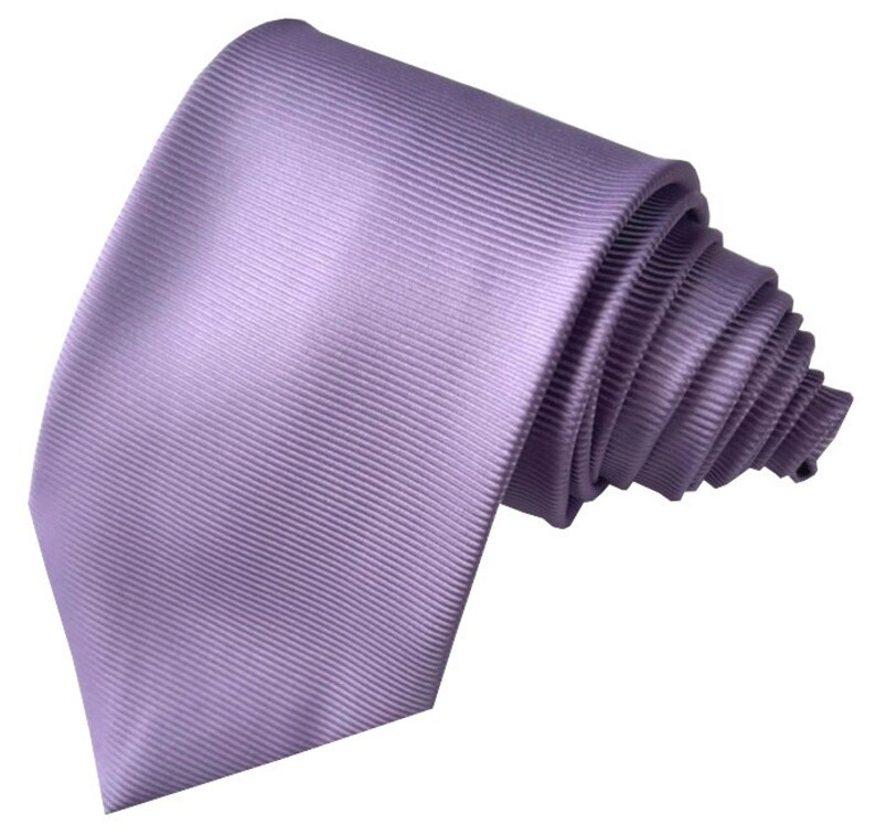 Corbata de cuello a rayas lila para hombre imagen 1