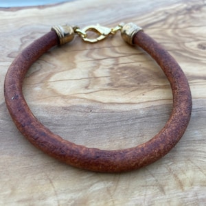 10 mm leather bracelet with gold plated ends and clasp