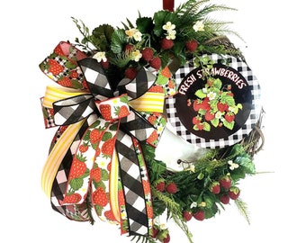 Strawberry wreath for Kitchen, home decor strawberries, Interior wreath for Kitchen, Assisted living door wreath, year round wreath