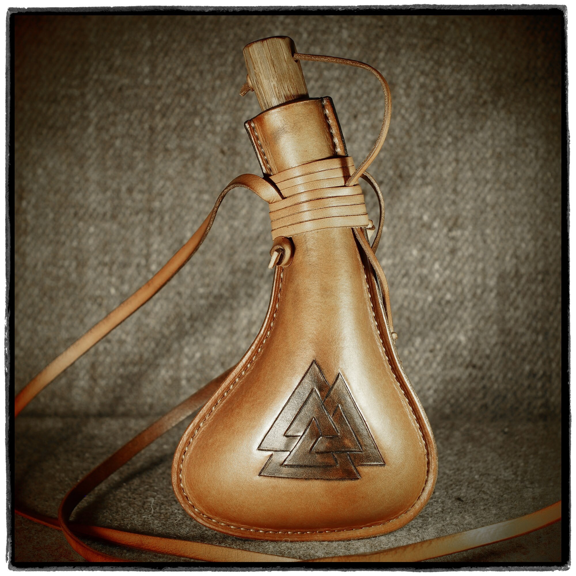 Handcrafted leather wineskin 400 ml Etsy