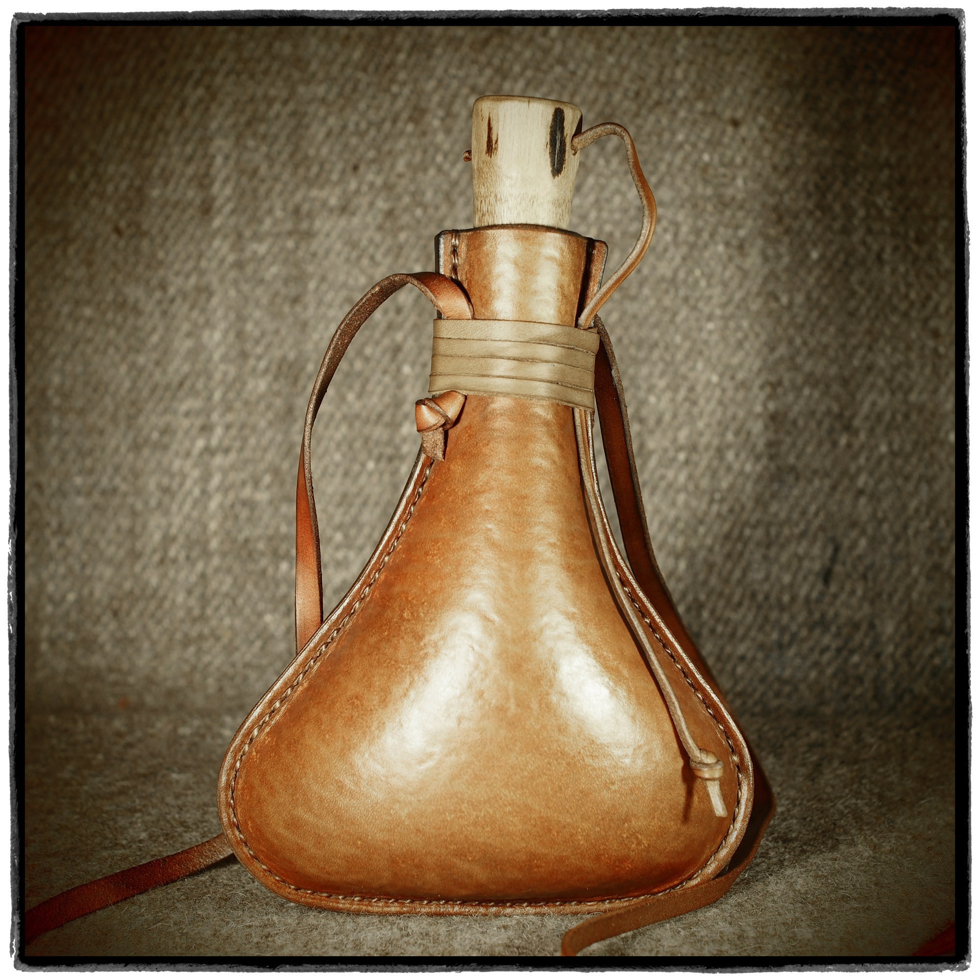 Handcrafted leather wineskin 500 ml Etsy