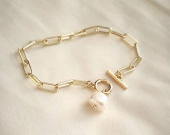 Baroque pearl chain bracelet. 14k gold plated chain bracelet. Gold plated toggle. Statement bracelet.
