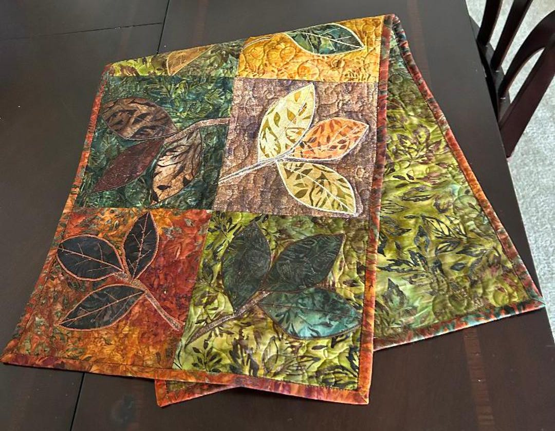 Quilted Fall Leaves Table Runner - Etsy