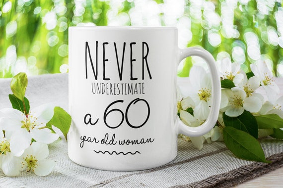 Divertente 60 regalo, tazza donna di 60 anni, regalo divertente per  compiere 60 anni, tazza di caffè 60 compleanno 60 compleanno 60 tazza  regalo -  Italia