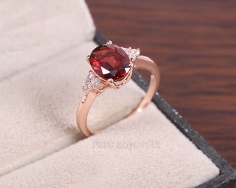 Engagement Ring Wedding Ring Statement Ring Promise Ring January Birthstone Beautiful Ring Engagement Ring Garnet Ring Oval Cut Ring